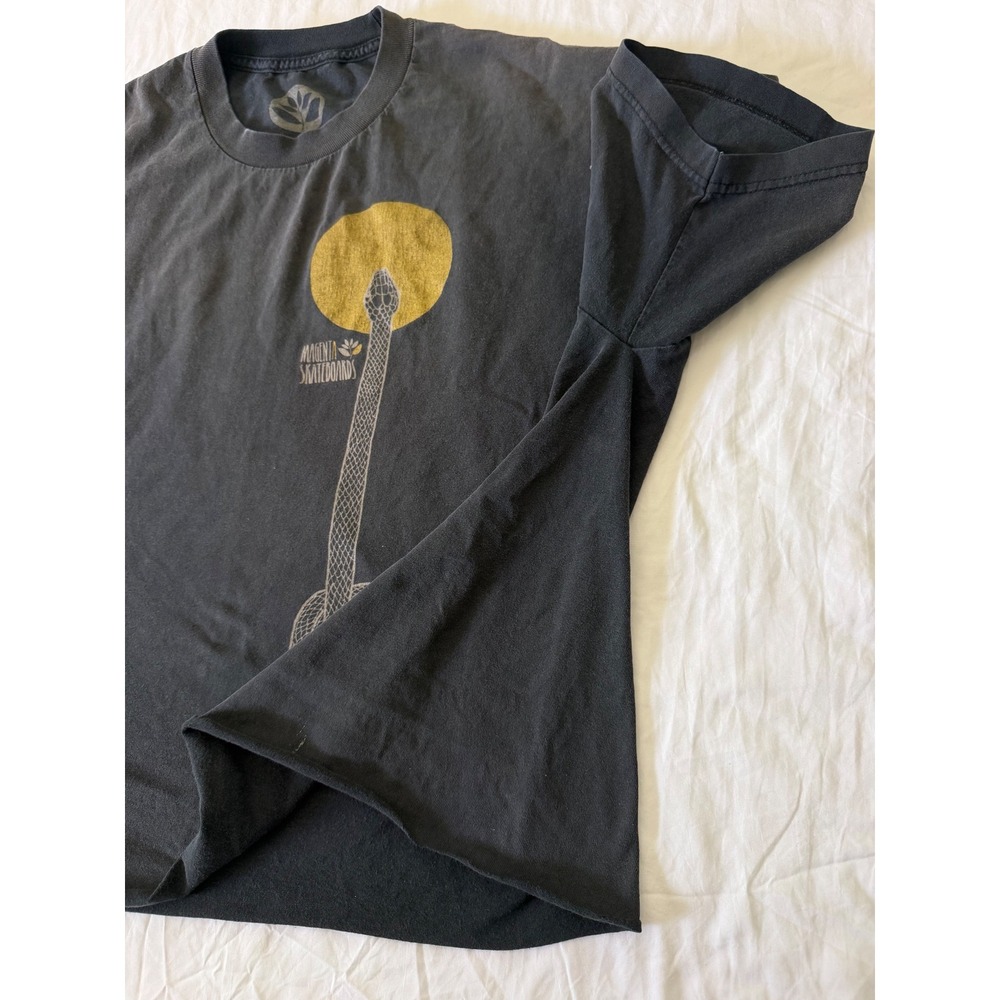 Vintage Magenta Skateboards Python Graphic Tee Hand Cropped Skater Grunge XL - Picture 5 of 8